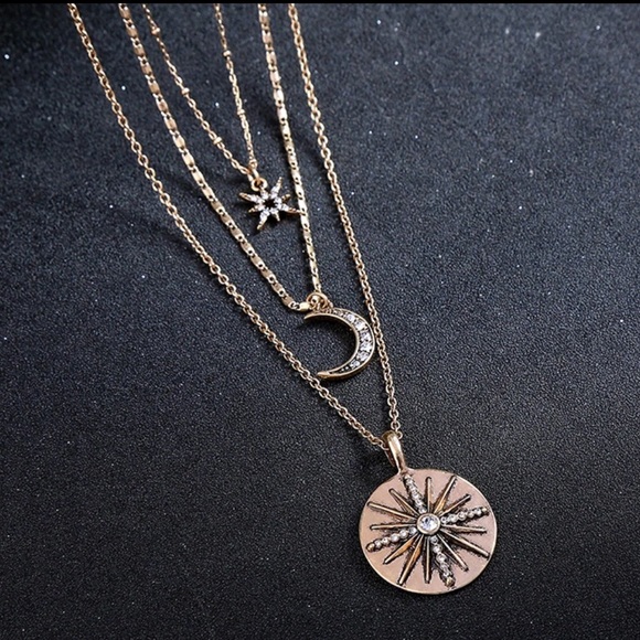 Triple Layer starburst Necklace - Picture 2 of 3